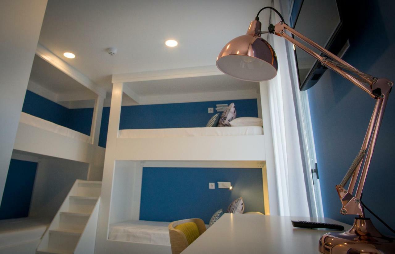 Zigzag Hostel Praia da Vitória Esterno foto